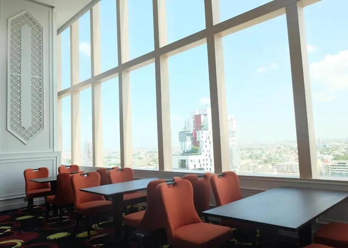 Hotel The Bazaar - Mrt Lat Phrao Ratchadapisek 5*