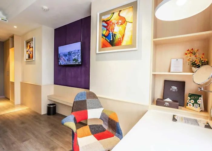 Hotel The Bazaar - Mrt Lat Phrao Ratchadapisek 5*