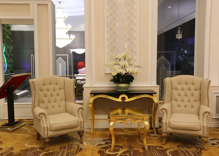 Hotel The Bazaar - Mrt Lat Phrao Ratchadapisek 5*
