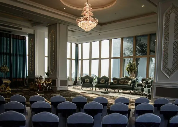 Hotel The Bazaar - Mrt Lat Phrao Ratchadapisek 5*