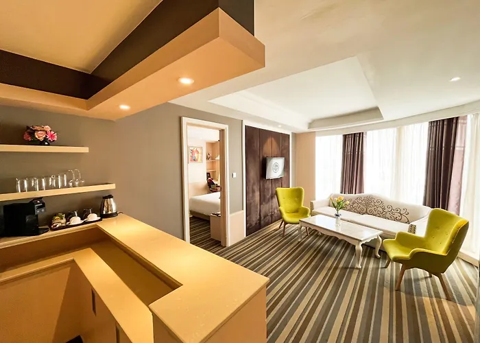 The Bazaar - Mrt Lat Phrao Ratchadapisek Hotel 5*